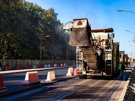 Comparison: Asphalt vs. Concrete